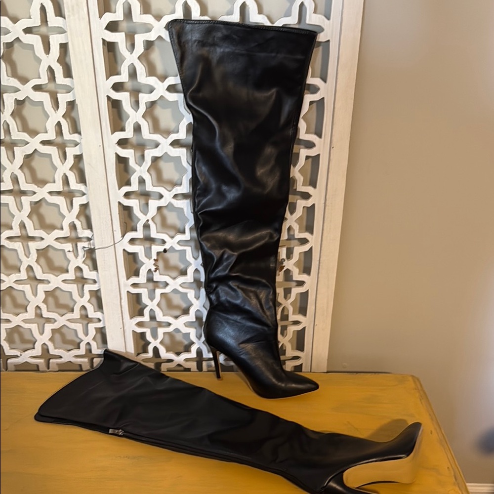 Elegant Black Women's Boots